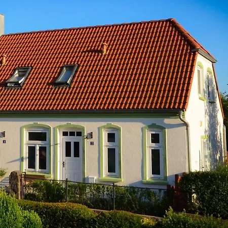 In Mit Kleinem Garten By Interhome Semesterbostad Lutterbek