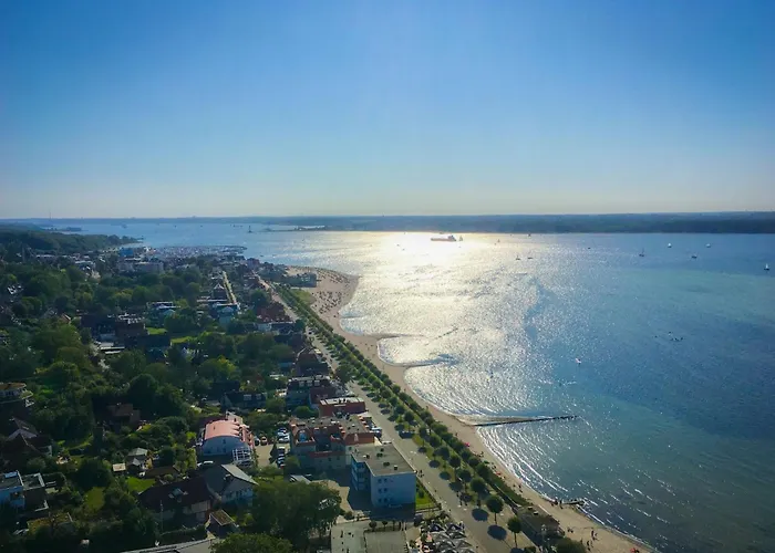 In Mit Kleinem Garten By Interhome